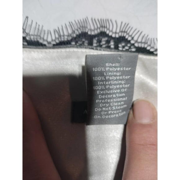 Ann Taylor black lace camisole size 8 - Picture 7 of 8